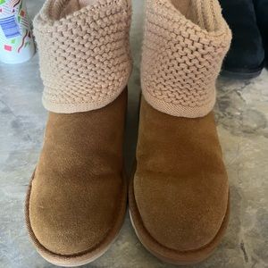 Ugg Shaina Boot Tan, size 3 one small scratch on front,almost perfect, not worn